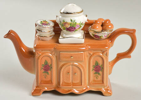 Old Country Roses Mini Figural Teapot & Lid