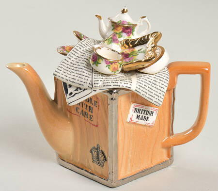 Old Country Roses Mini Figural Teapot & Lid