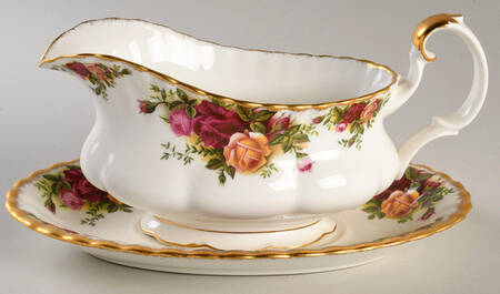Old Country Roses Gravy Boat & Underplate