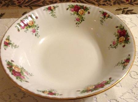 Old Country Roses 13" Pasta Serving Bowl