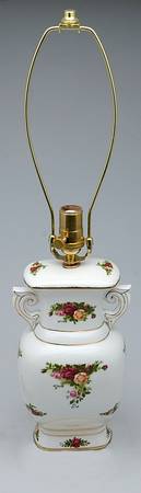 Old Country Roses 25" Electric Lamp No Shade