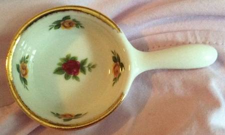 Old Country Roses Bowl for Tea Strainer