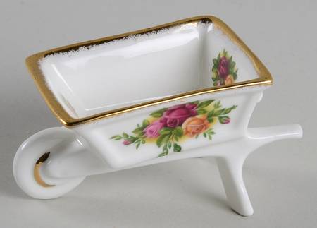 Old Country Roses Figural Tidbit
