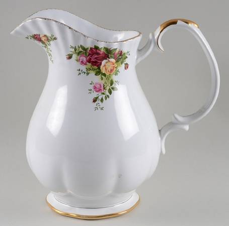 Old Country Roses 160 Oz Pitcher