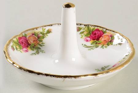 Old Country Roses Ring Holder
