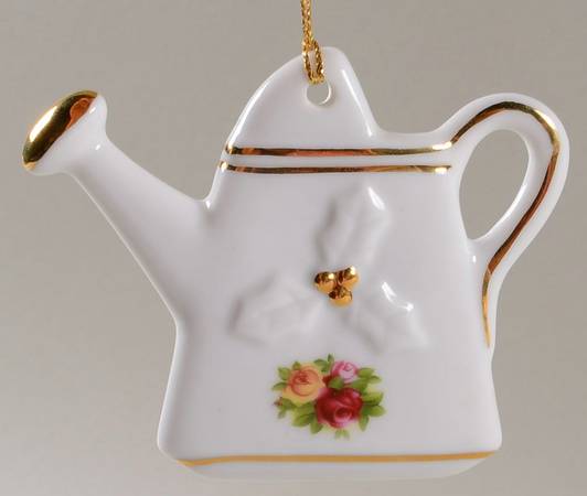 Old Country Roses Fine China Ornament