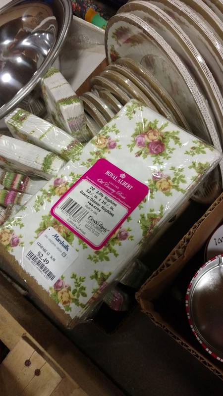 Old Country Roses Package of Paper Dinner Napkins