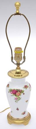 Old Country Roses 21" Electric Lamp No Shade