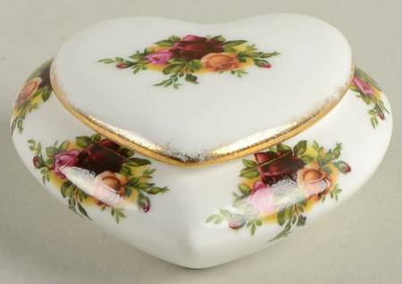 Old Country Roses 3" Heart Shape Box & Lid