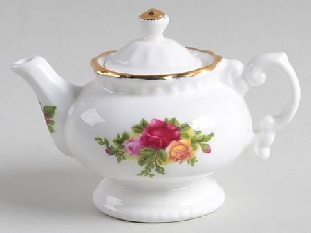 Old Country Roses Miniature Teapot & Lid