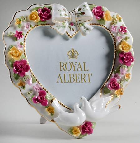 Old Country Roses Heart Shape Picture Frame