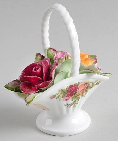 Old Country Roses Minature Flower Basket