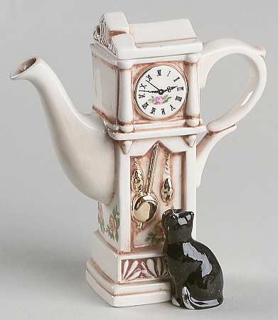 Old Country Roses Mini Figural Teapot & Lid