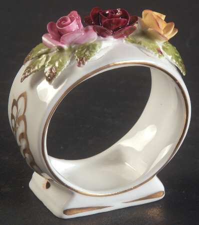 Old Country Roses Sculpted Napkin Ring