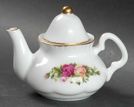 Old Country Roses Miniature Teapot & Lid by Royal Albert