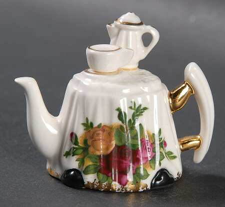 Old Country Roses 1 Piece Miniature Figural Teapot