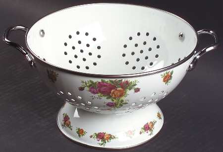 Old Country Roses 1.5 Quart Metal Colander