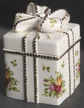 Old Country Roses Gift Box & Lid by Royal Albert