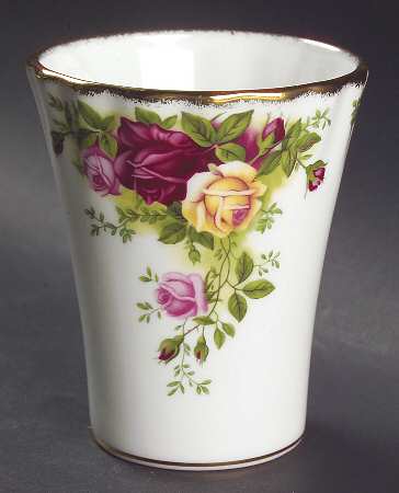 Old Country Roses China Bathroom Tumbler
