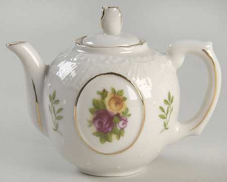 Old Country Roses Miniature Teapot & Lid