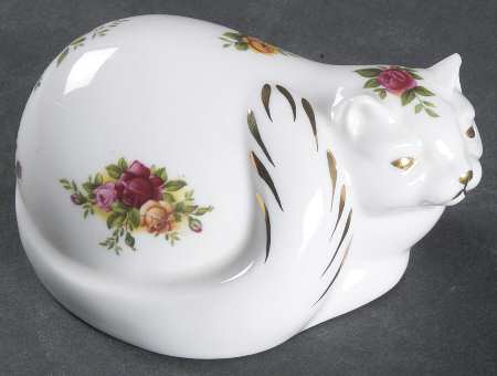 Old Country Roses Cat Figurine