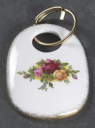 Old Country Roses Key Ring