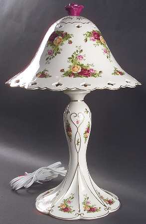Old Country Roses 16" Lamp Electric & Shade by Royal Albert