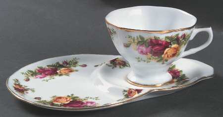 Old Country Roses Dessert Plate & Cup Set
