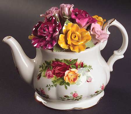 Old Country Roses Musical Figurine