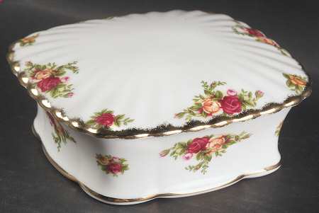 Old Country Roses Square Box with Lid
