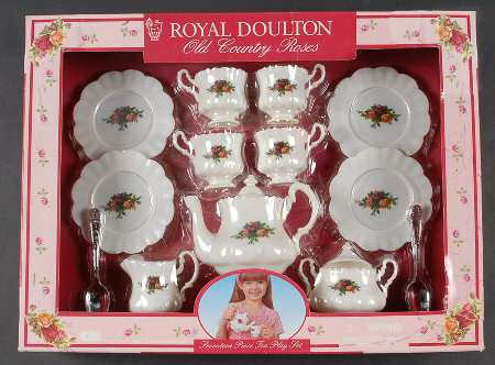 Old Country Roses (17 Piece) Plastic Child's Tea Set