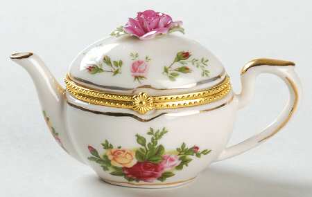Old Country Roses Tea Pot Miniature Box with Hinged Lid