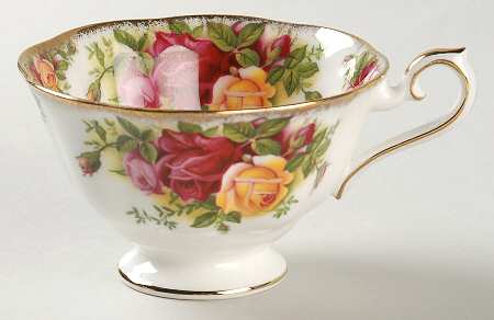 Old Country Roses Footed Cup