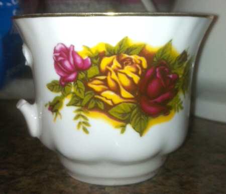 Old Country Roses Footed Cup