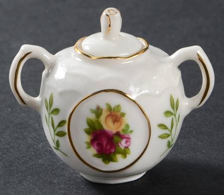 Old Country Roses Miniature Sugar Bowl & Lid