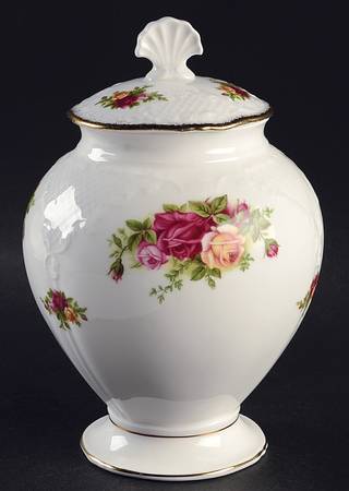 Old Country Roses Medium Covered Vase