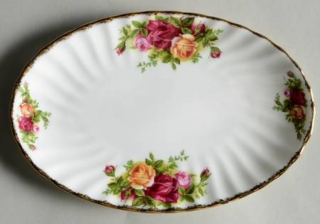 Old Country Roses 8" Oval Tray