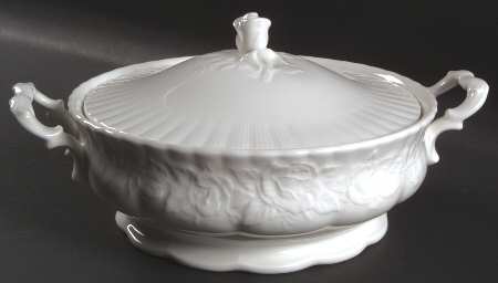 Old English Garden (No Trim) Round Covered Vegetable