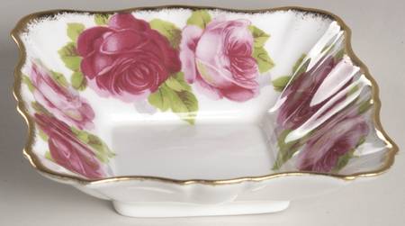 Old English Rose (Brushed Gold Trim) 4" Square Sweet Meat