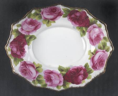 Old English Rose (Brushed Gold Trim) 5" Oval Sweet Meat Dish