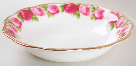 Old English Rose (Brushed Gold Trim) 9" Oval Vegetable Bowl