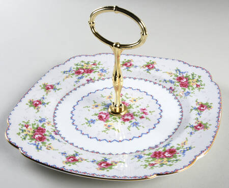 Petit Point Round Serving Plate with Center Handle (Dp) Hc