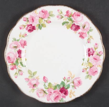Princess Anne (Brushed Gold Edge) Salad Plate