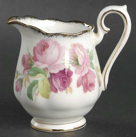 Princess Anne (Brushed Gold Edge) Mini Creamer