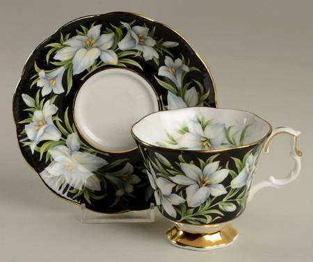 Provincial Flowers Footed Cup & Saucer Set