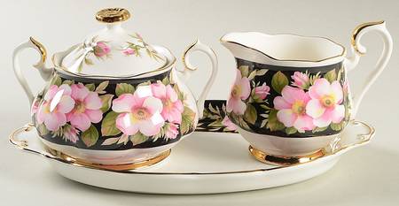 Provincial Flowers Creamer & Sugar with Lid & Tray Set