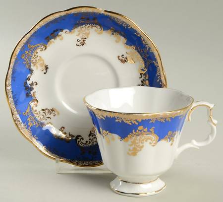 Regina Series Footed Cup & Saucer Set