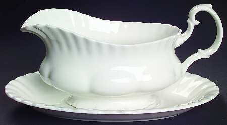 Reverie Gravy Boat & Underplate