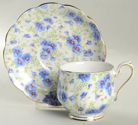 ROA18 (Gold Trim) Footed Cup & Saucer Set