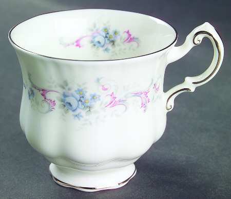 Romance Footed Cup